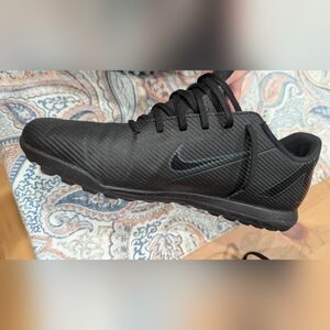 Nike Men's Black Athletic Shoes